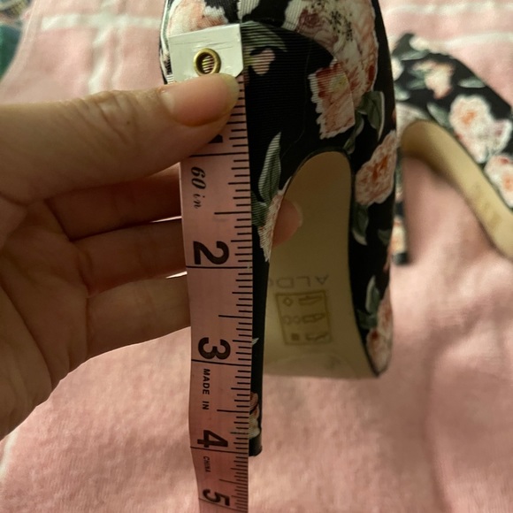 Aldo Pumps size 5 - Picture 7 of 13